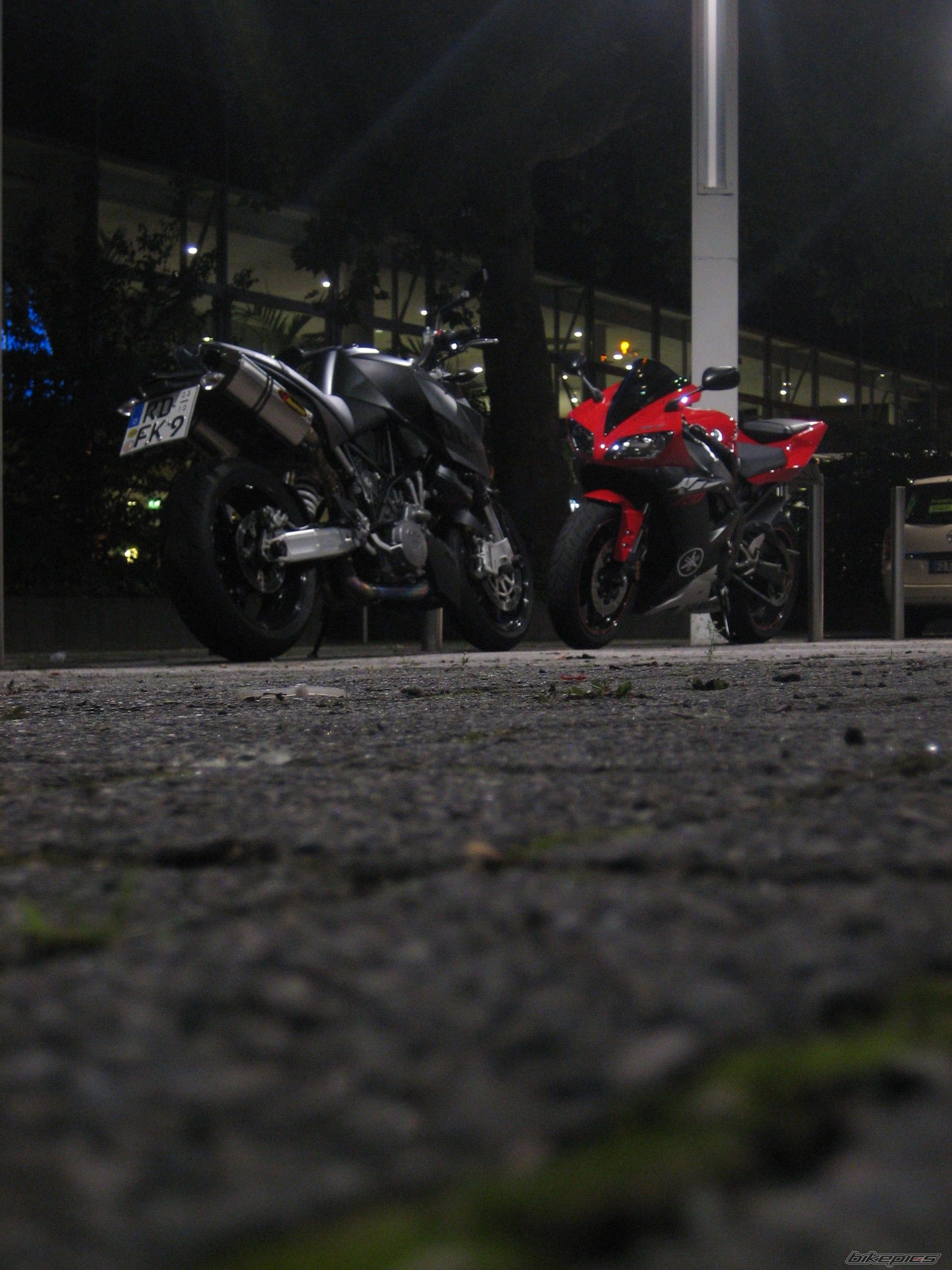 Photo 1387570