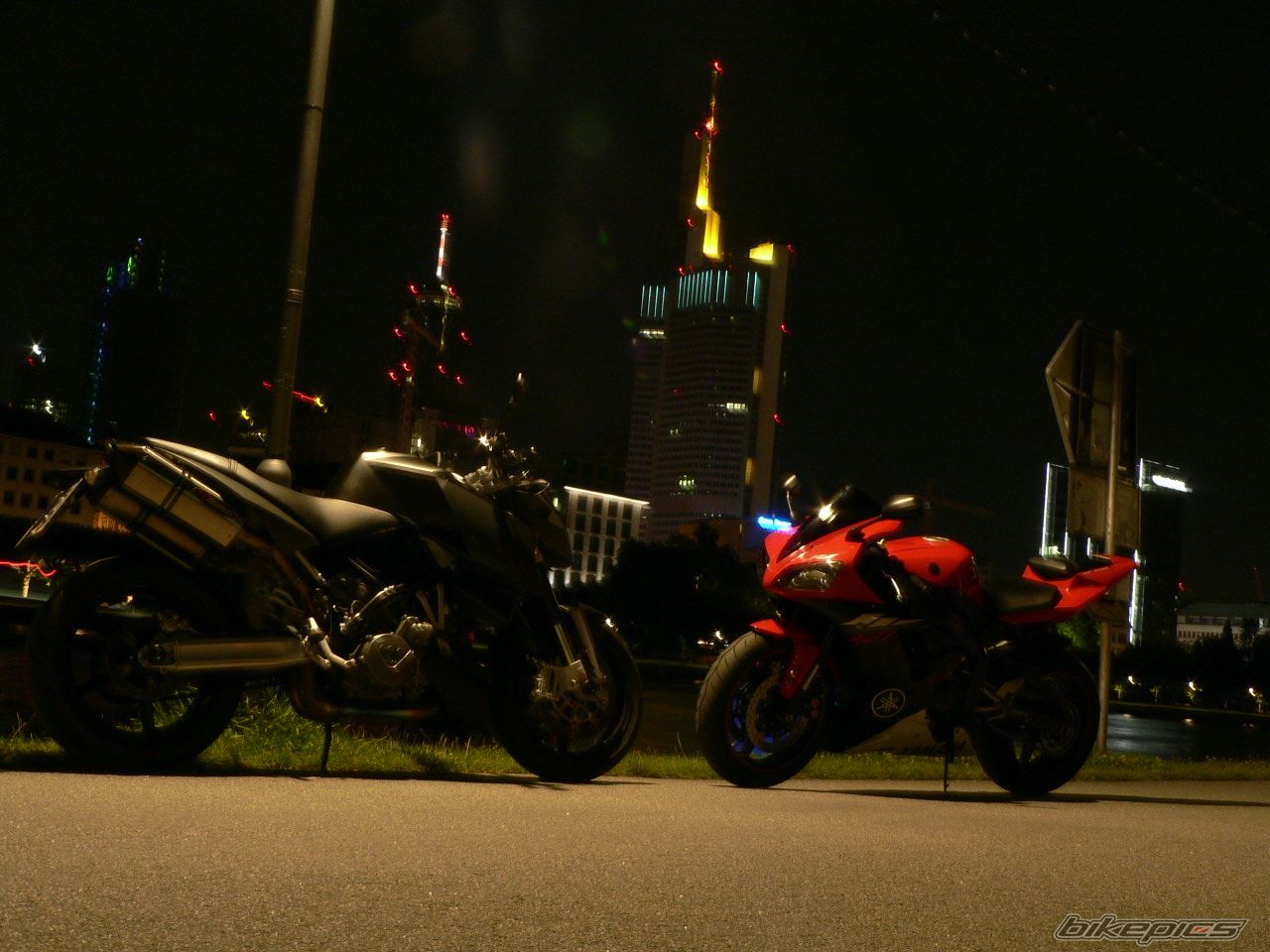 Photo 1387571