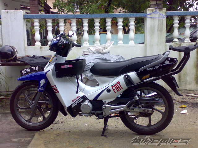 Photo 1387602