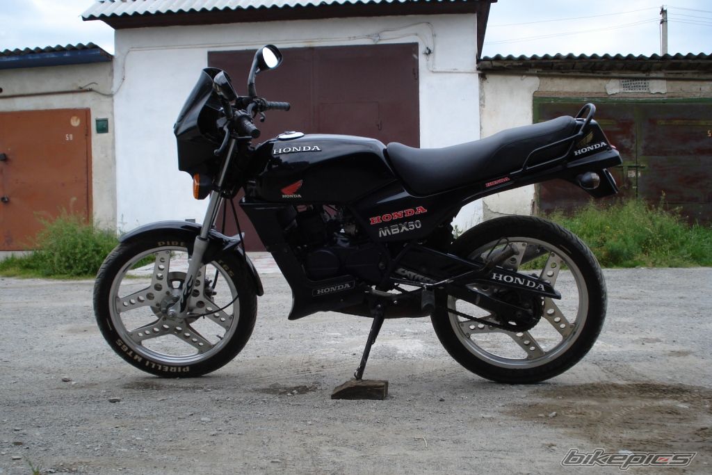 Photo 1387737