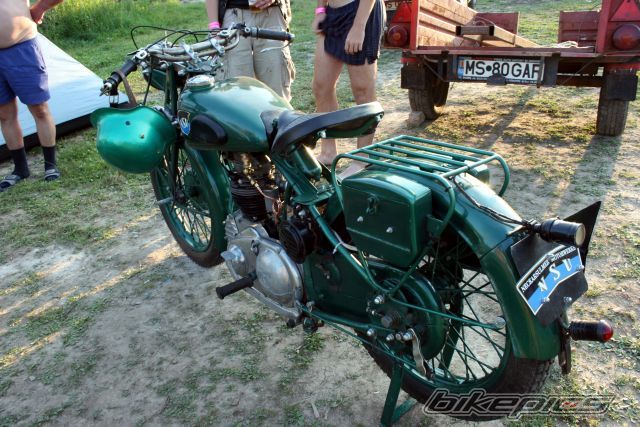 Photo 1387824