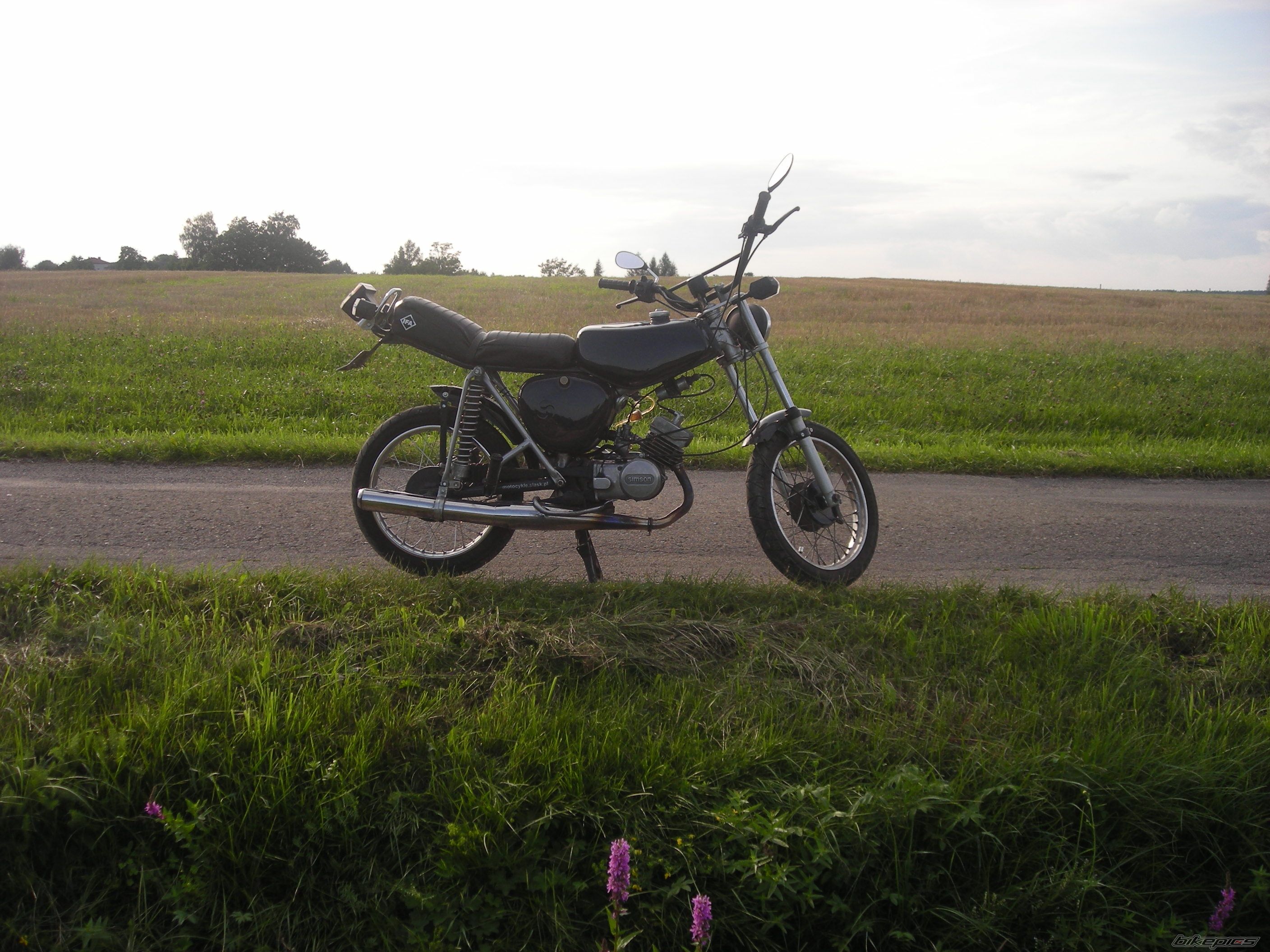 Photo 1388071
