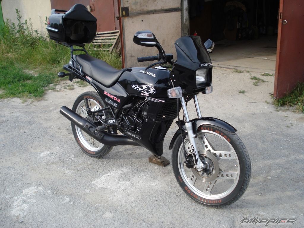 Photo 1388138