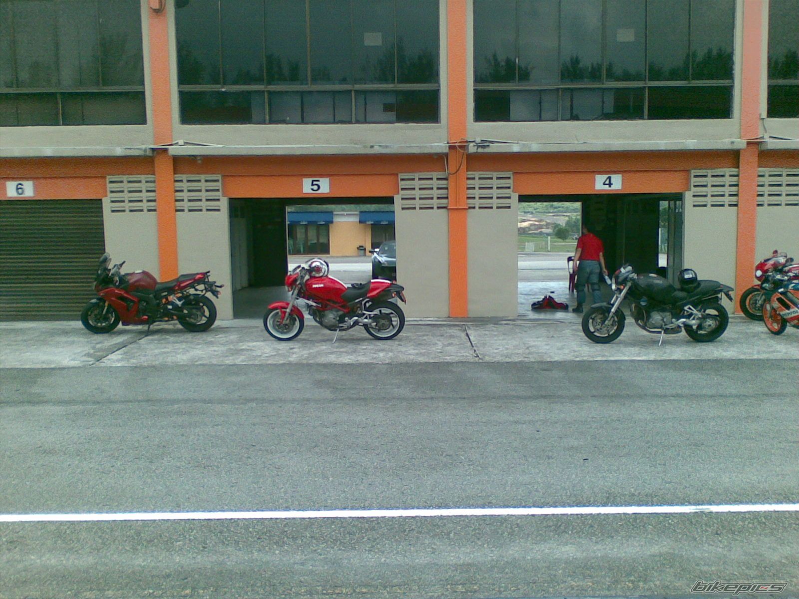 Photo 1388773