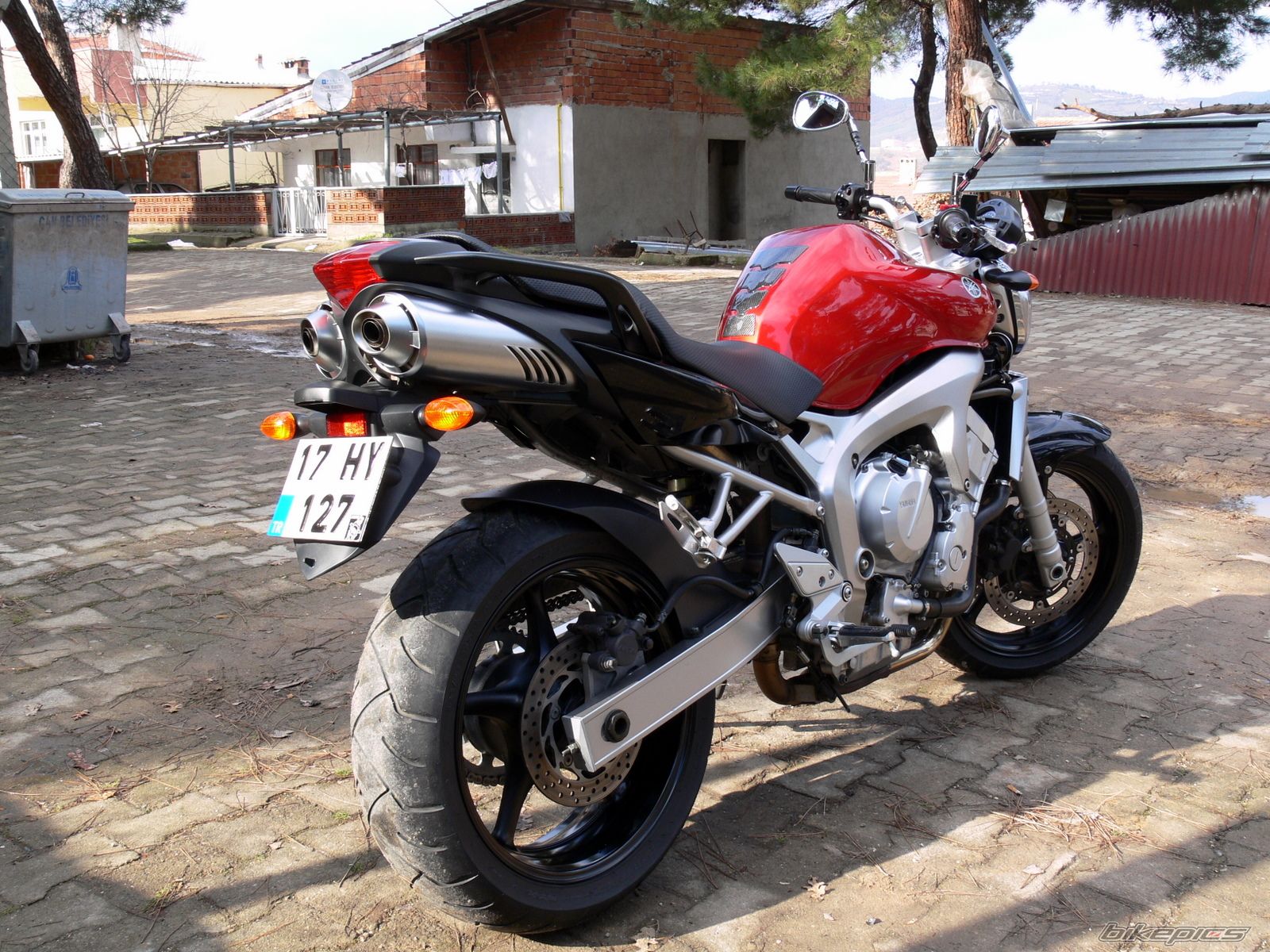 Photo 1388835