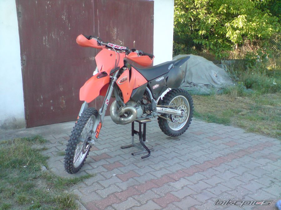 Photo 1388891