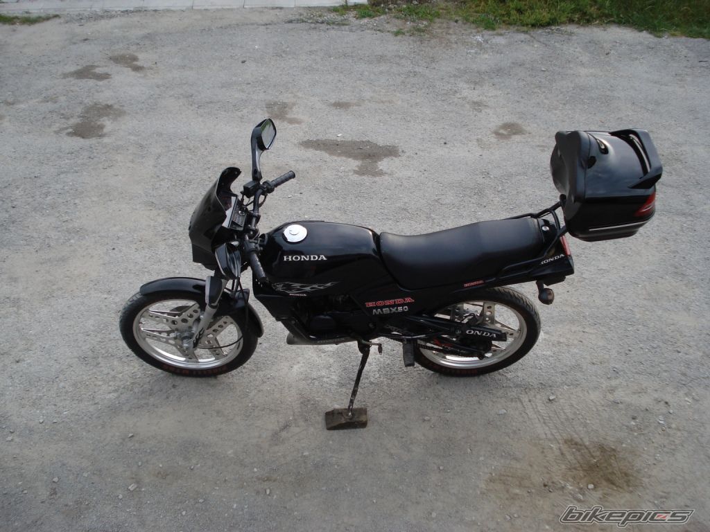 Photo 1389020