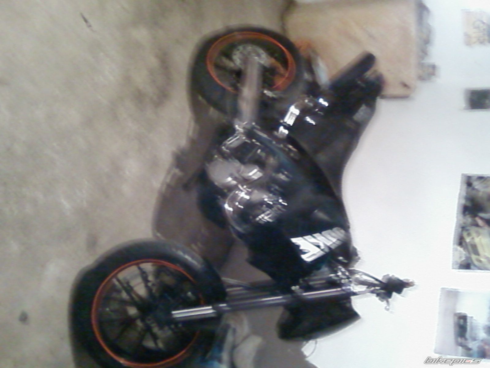 Photo 1389163