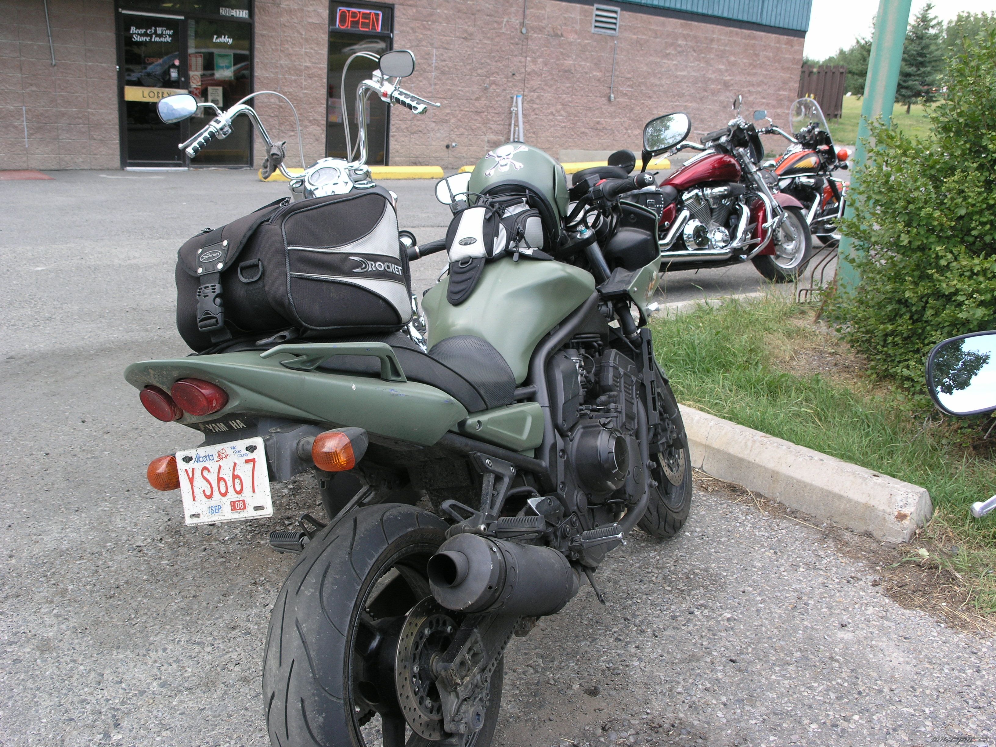 Photo 1389192