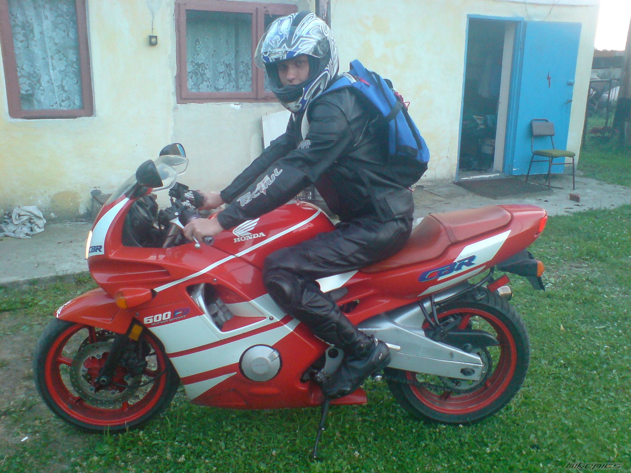 Photo 1389197