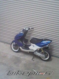 Photo 1389690