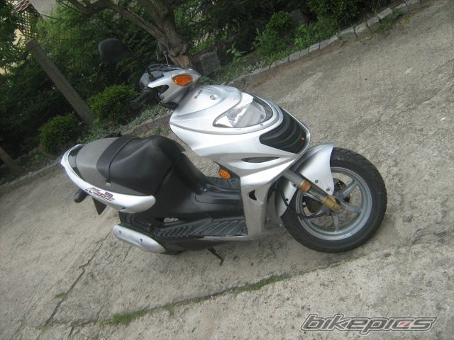 Photo 1390192