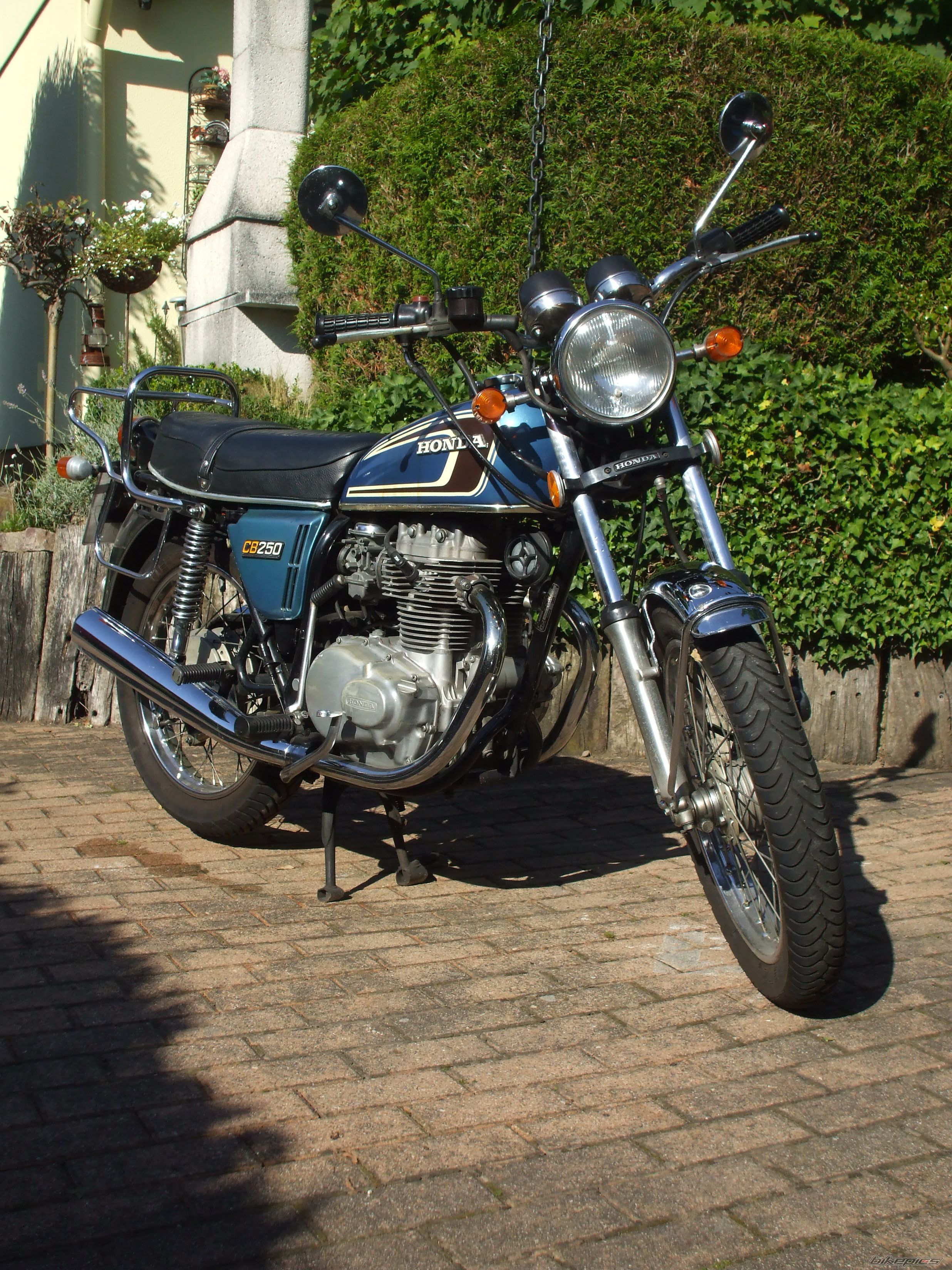Bike Photo 1390398