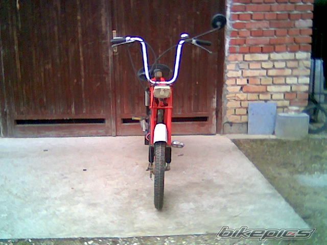 Photo 1390756