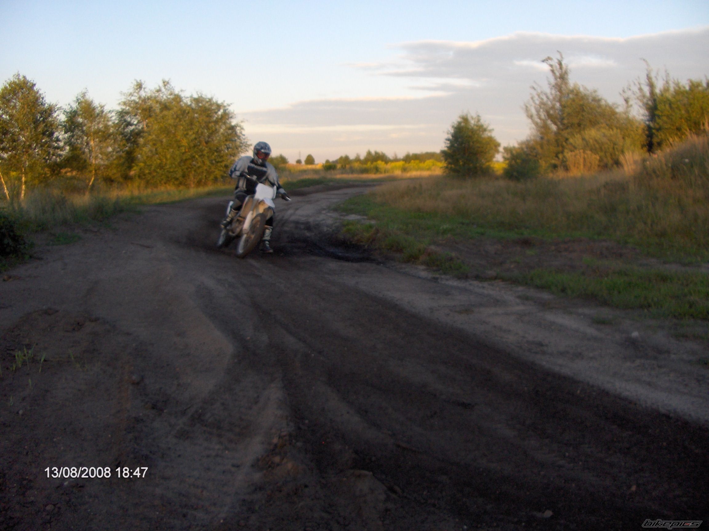 Photo 1391441