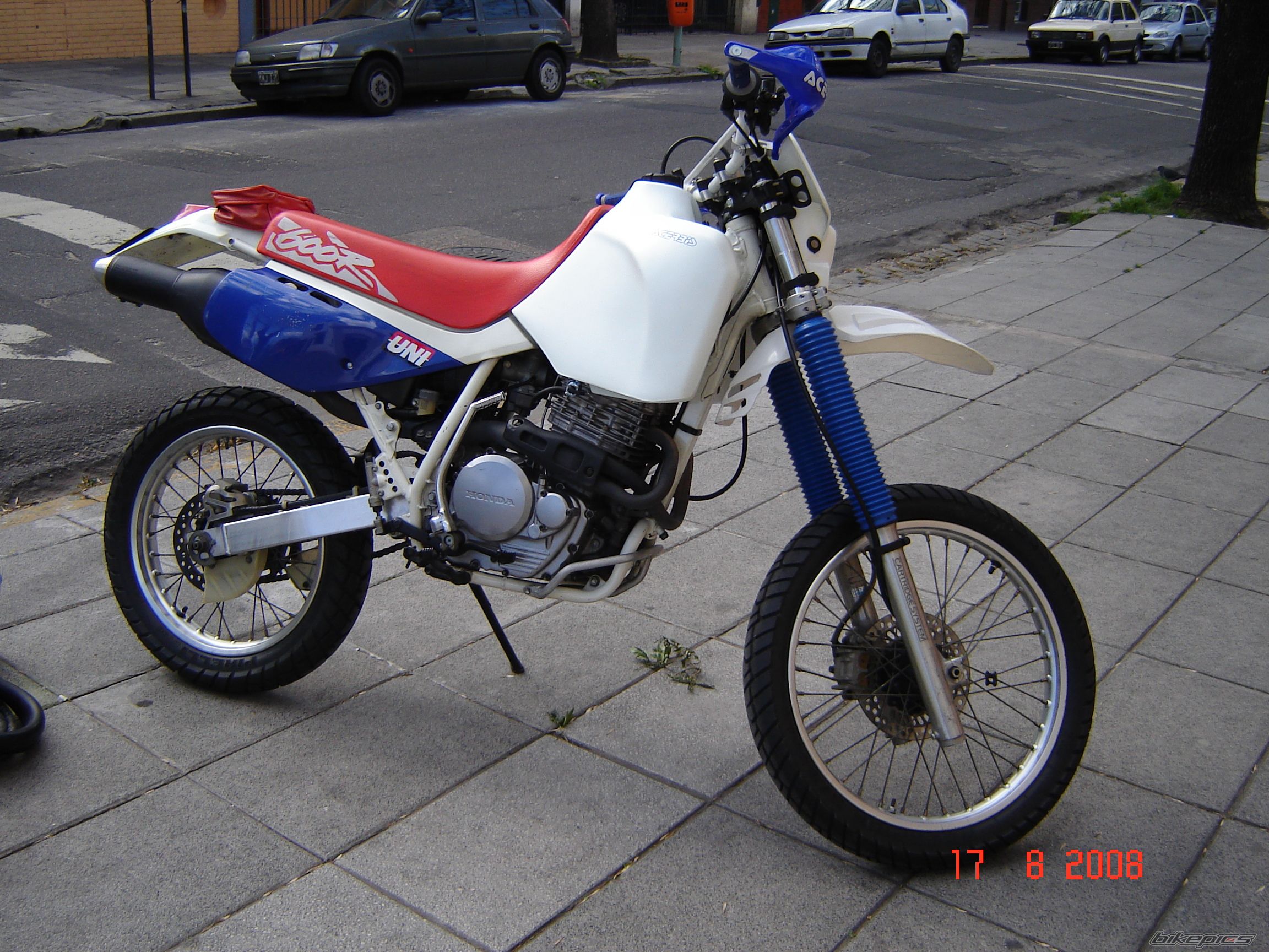 Photo 1391450