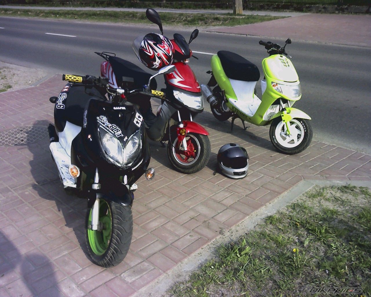 Photo 1391716