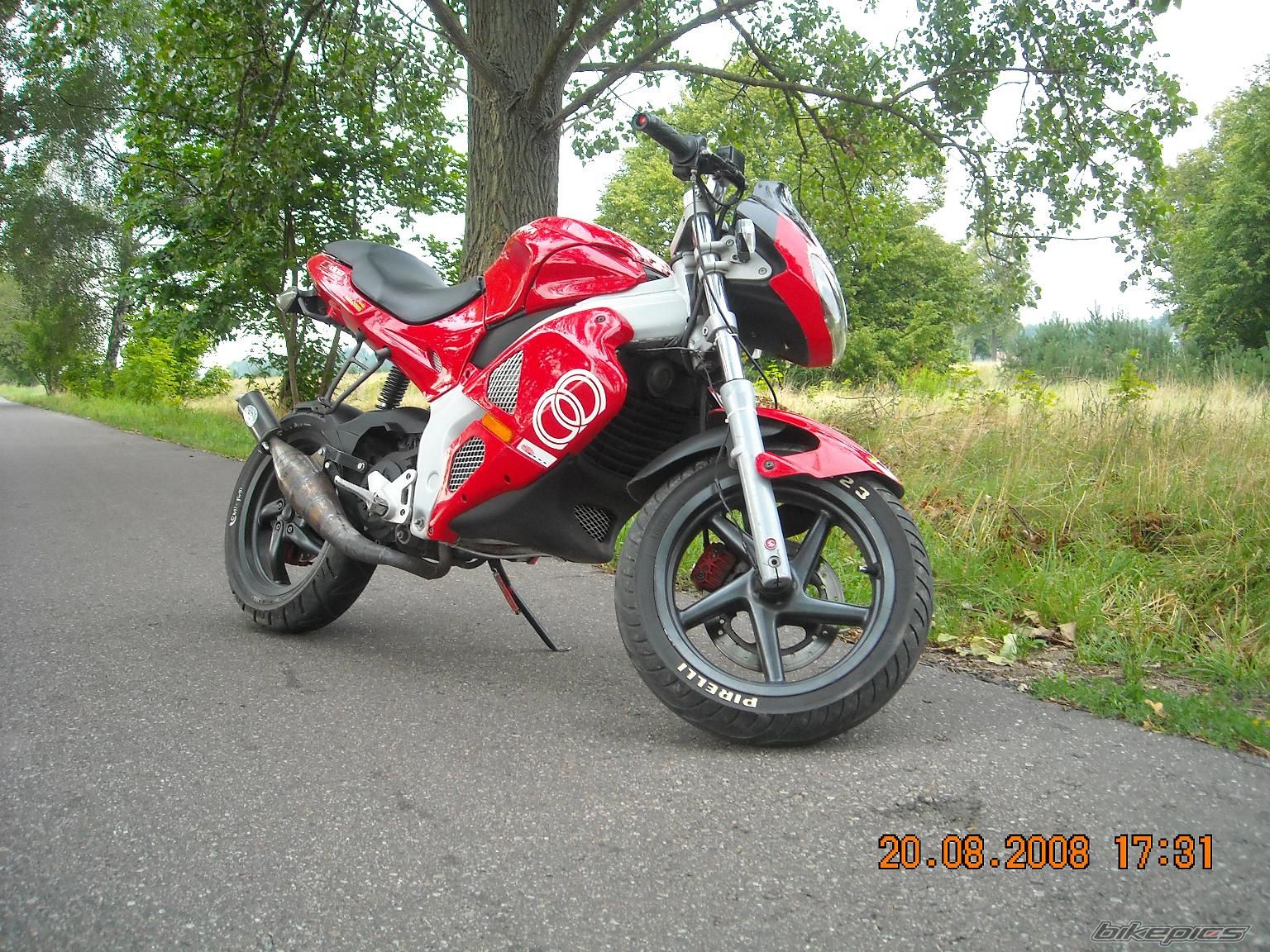 Photo 1391818