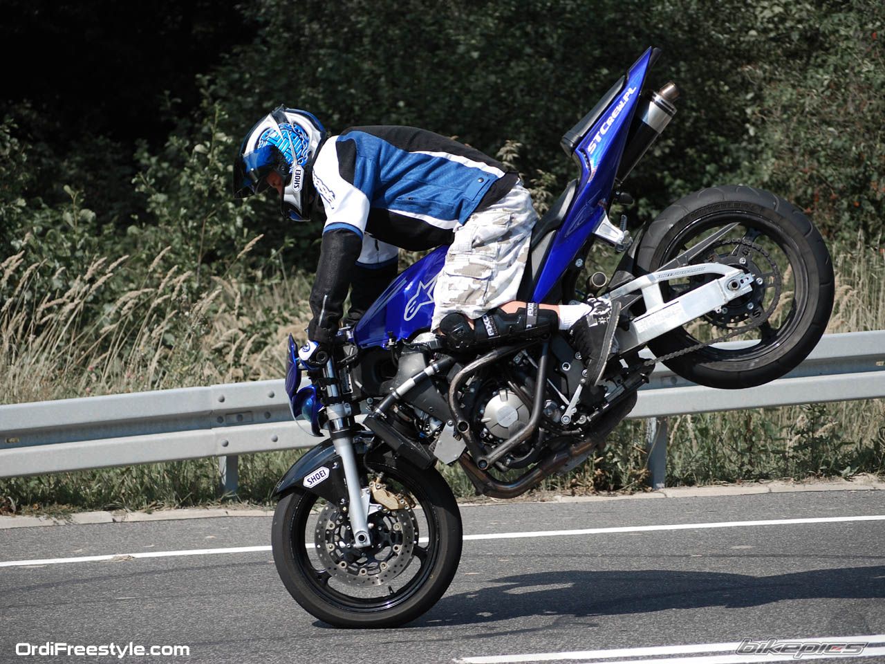 Photo 1392791