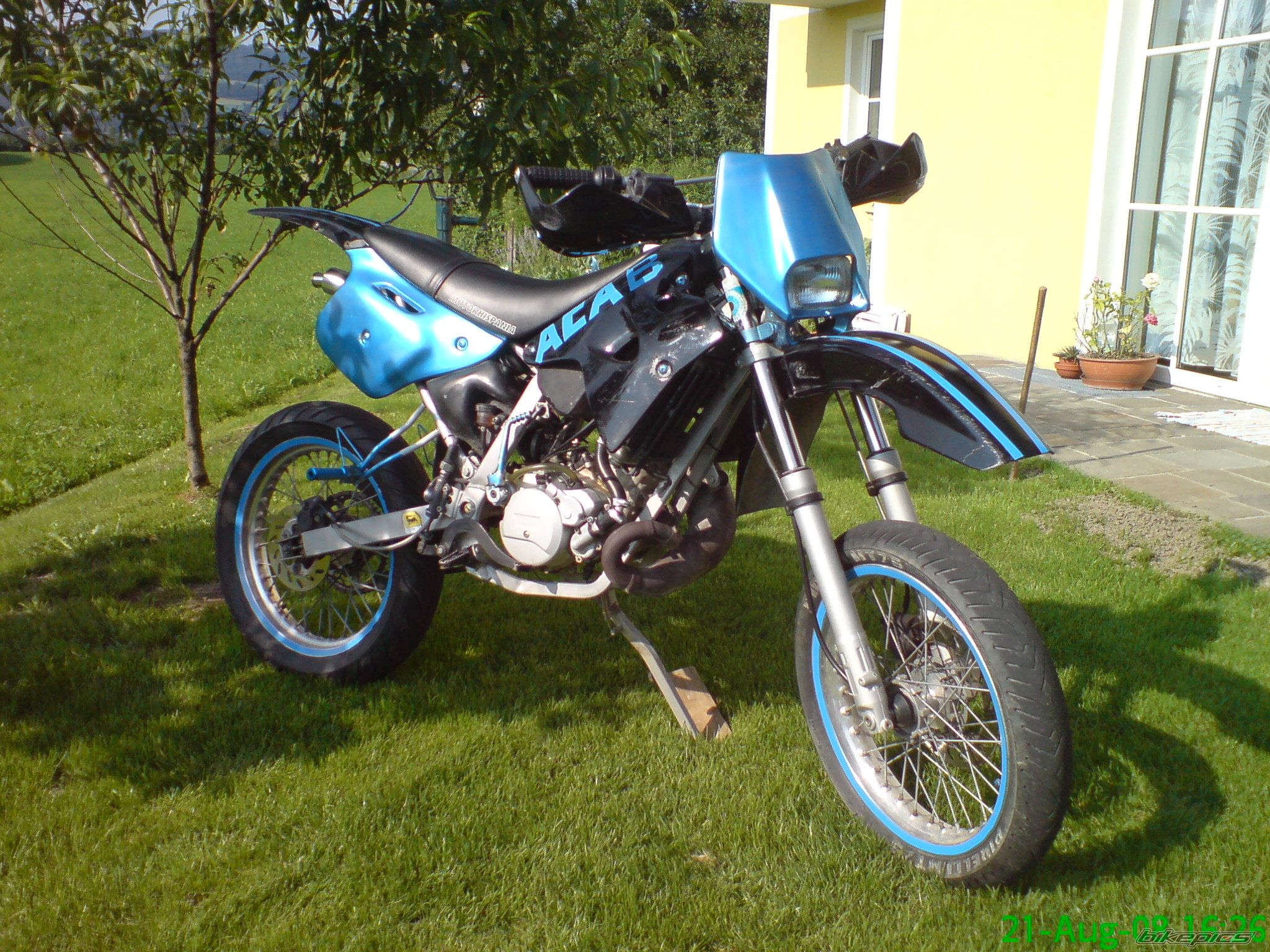 Photo 1393046