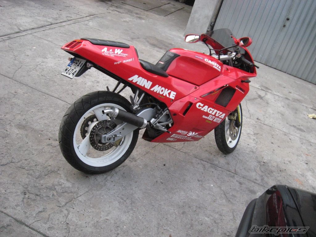 Photo 1393099