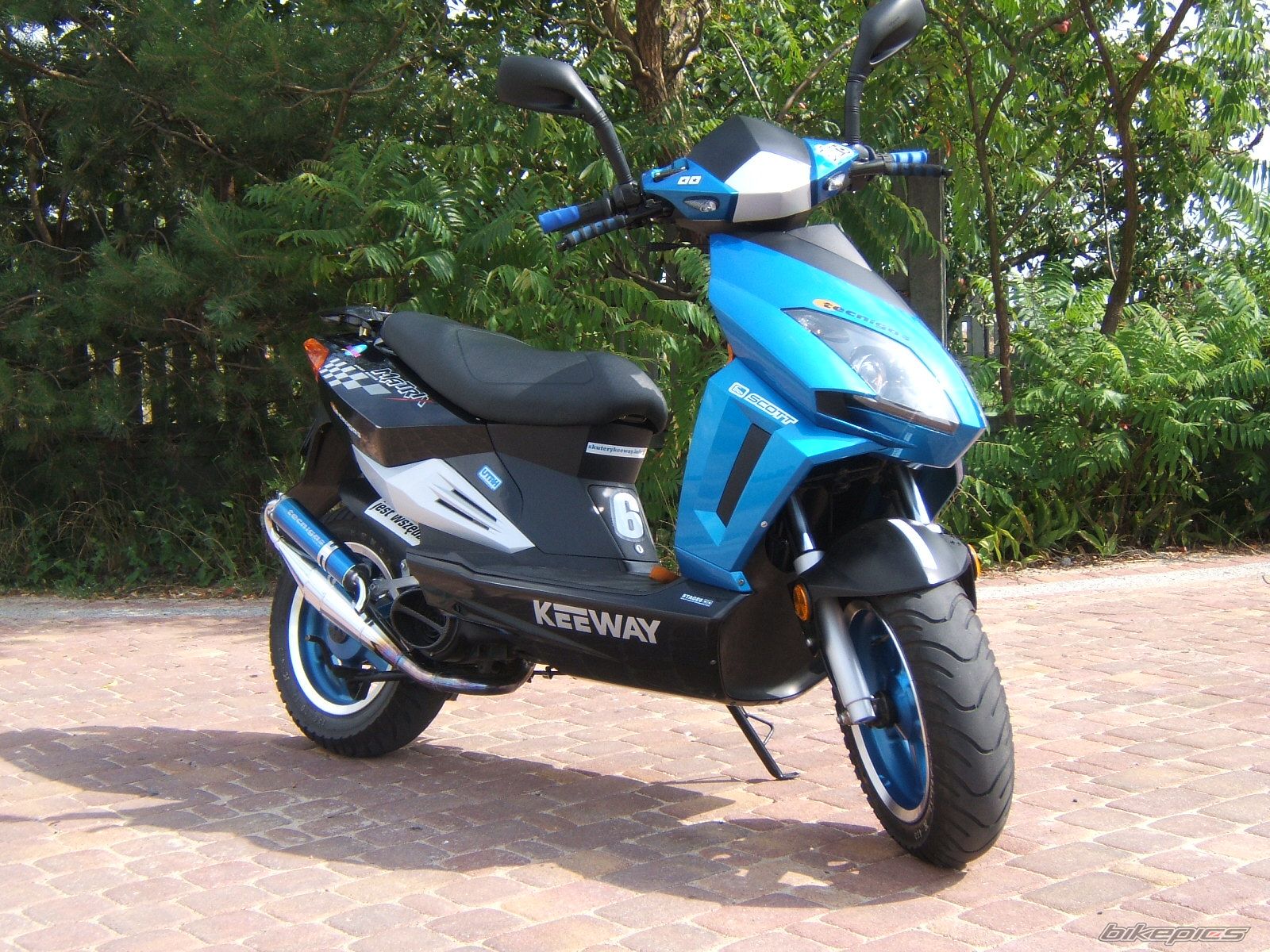 Photo 1393220