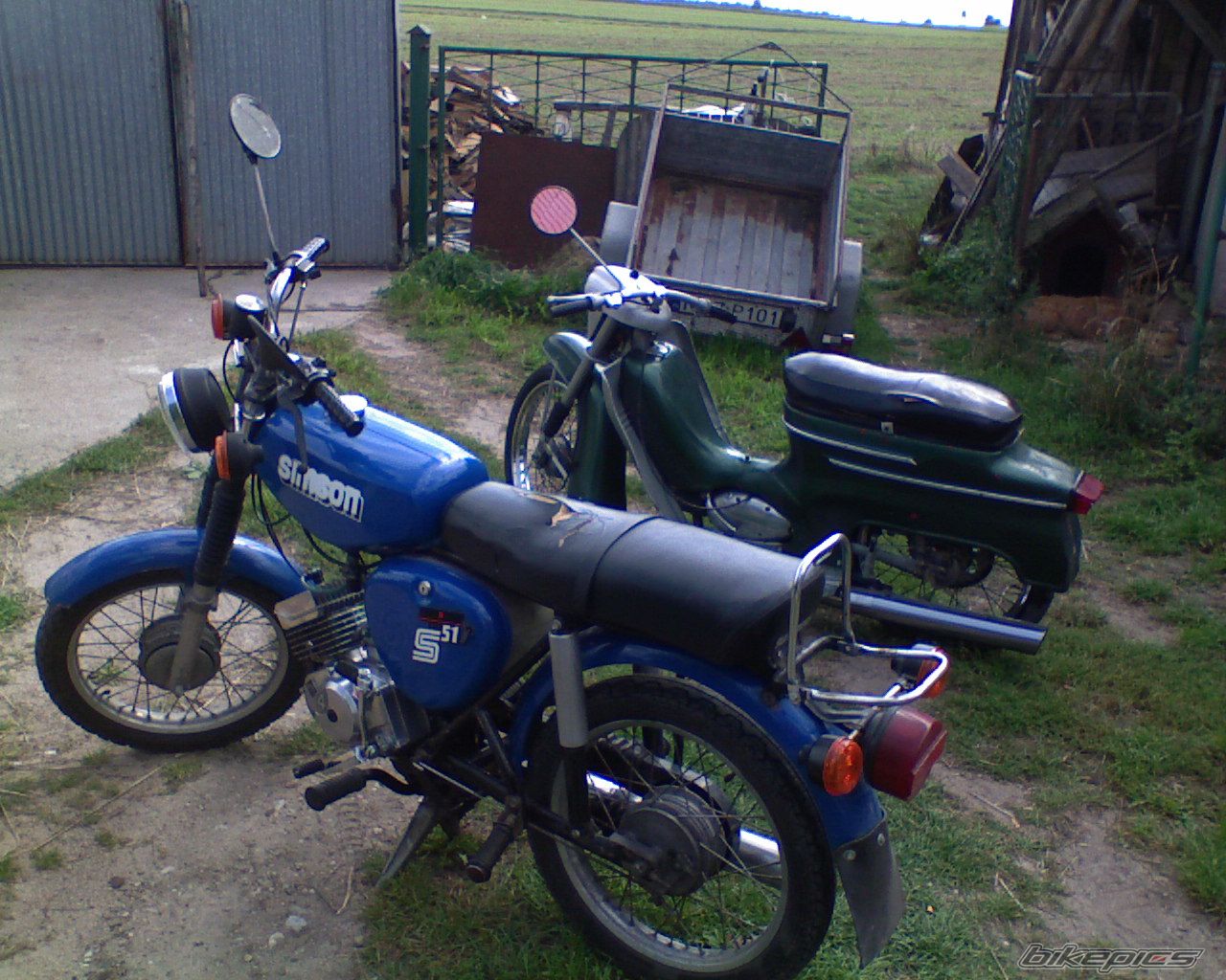 Photo 1393571
