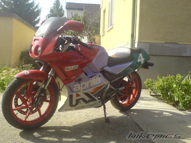 Photo 1393637