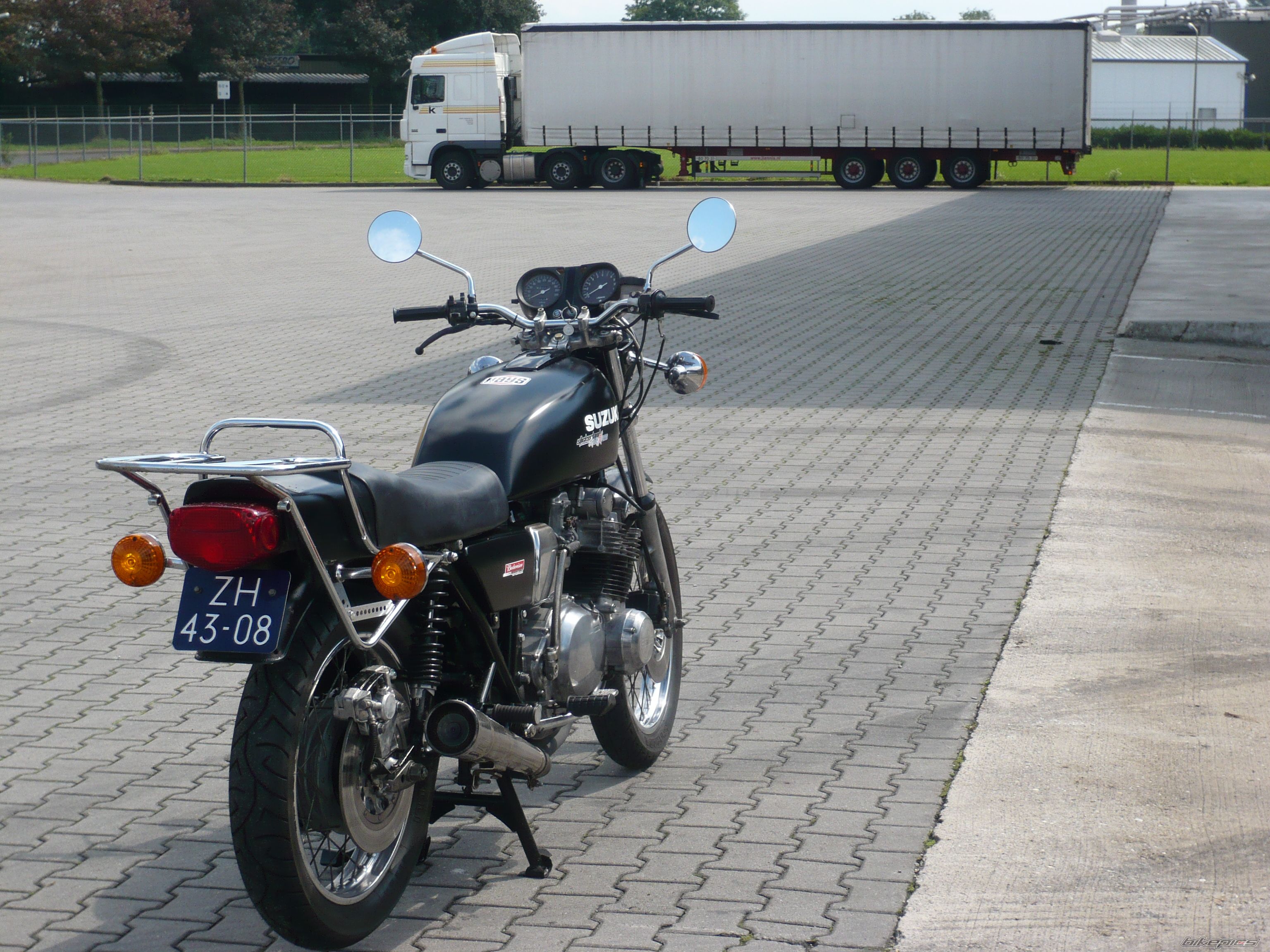 Bike Photo 1393640