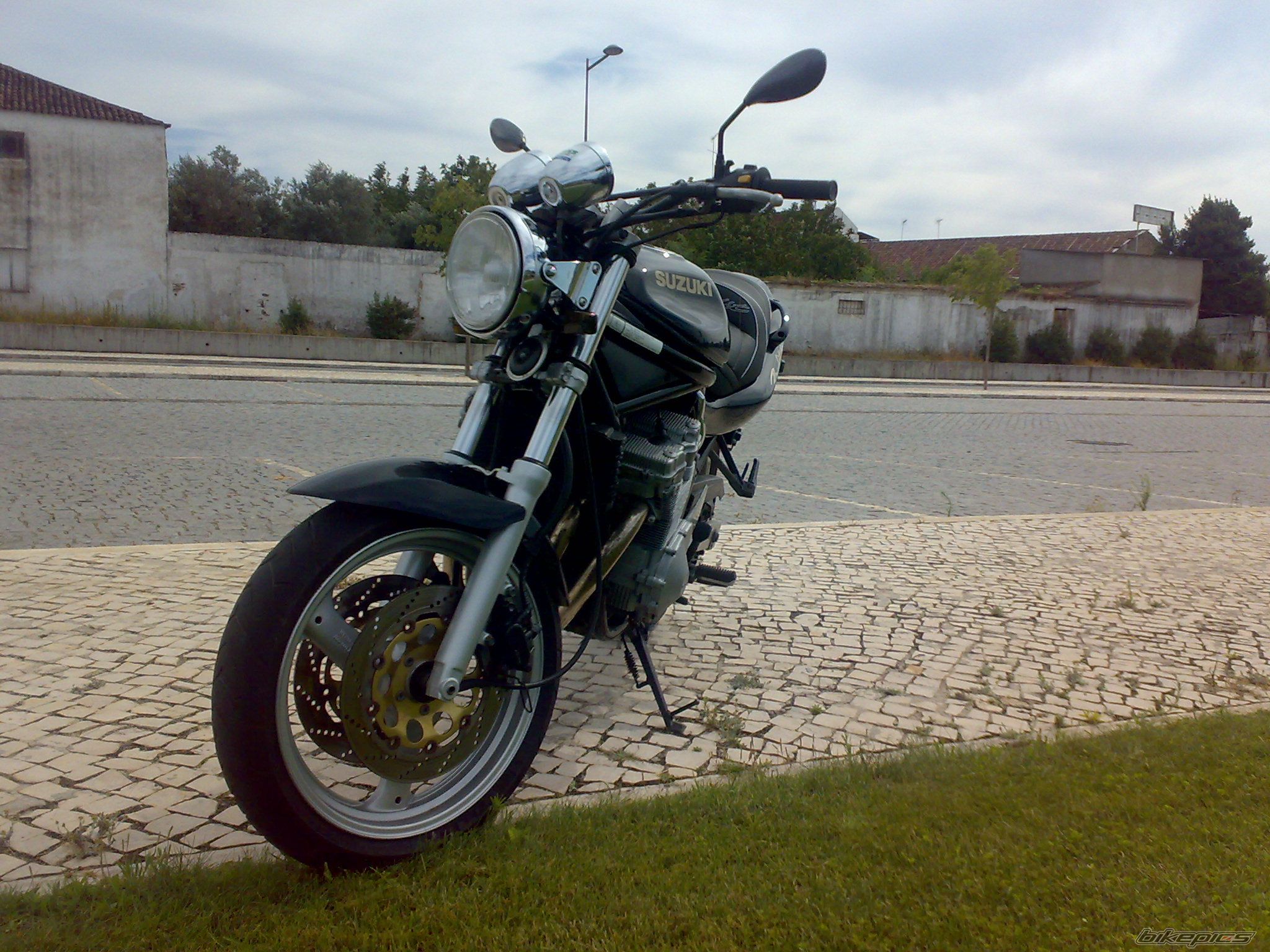 Photo 1393696