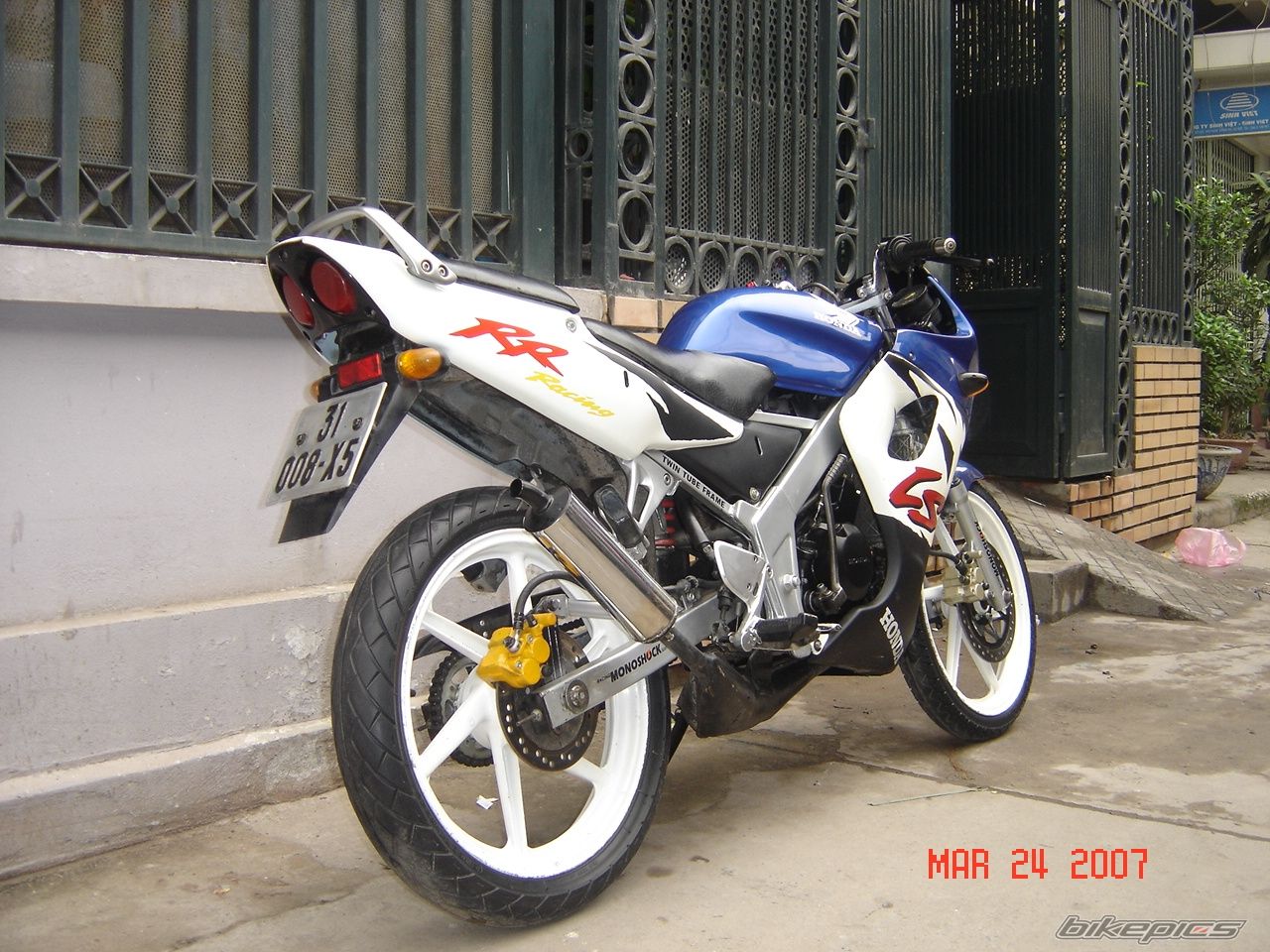 Photo 1393739