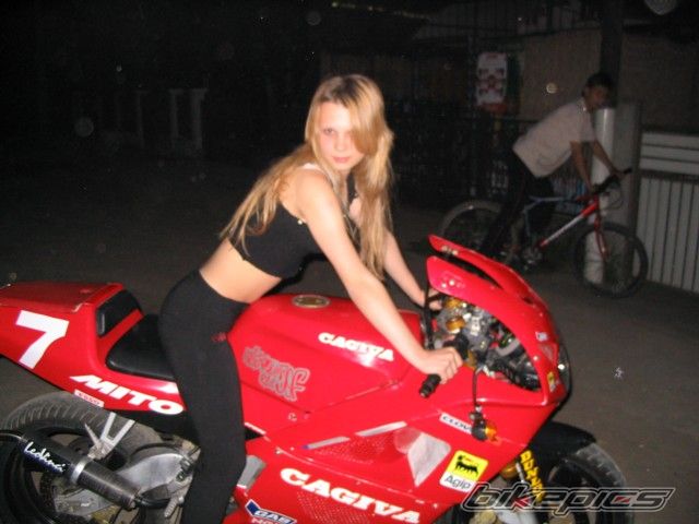 Photo 1393780