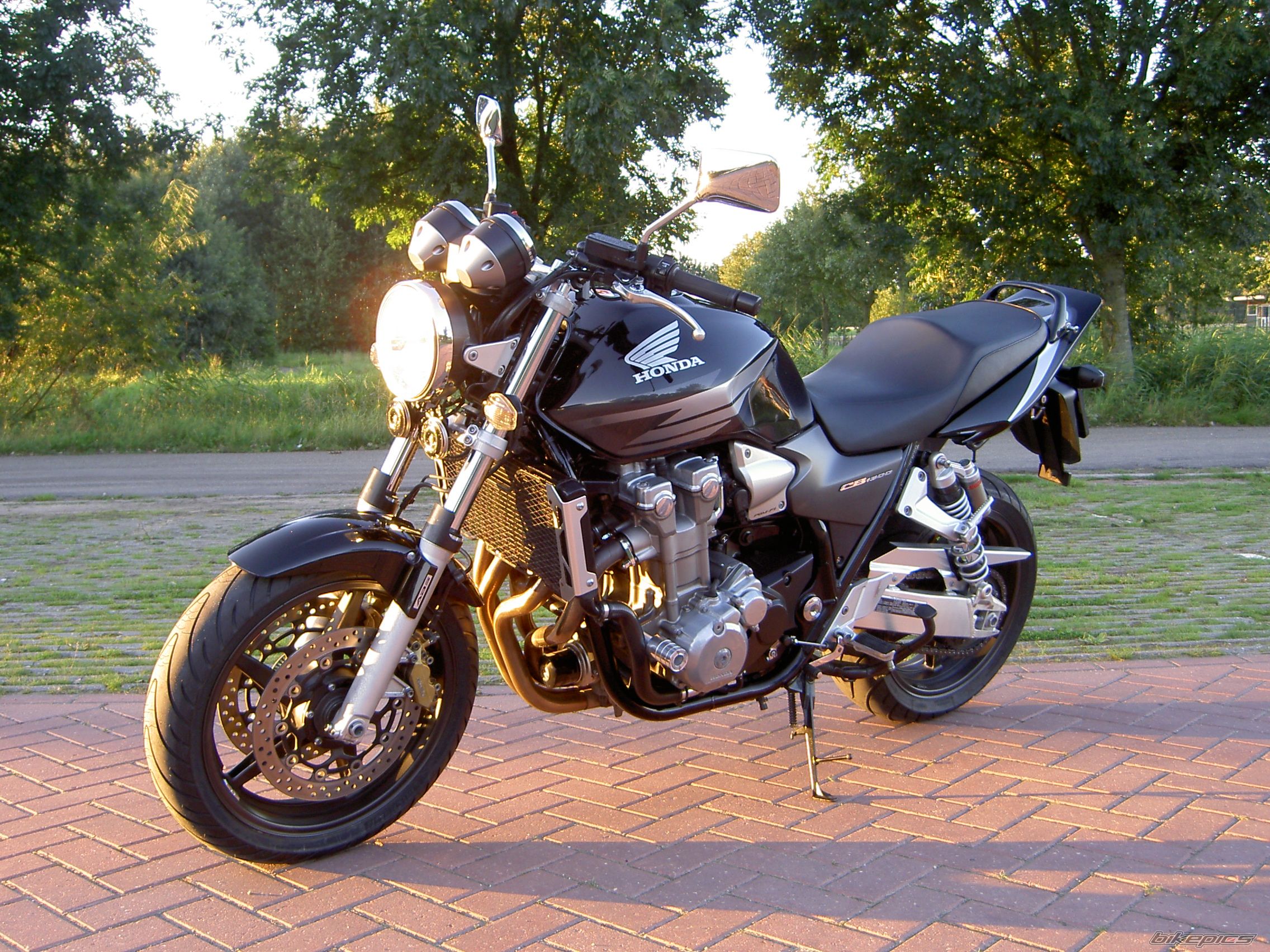 Bike Photo 1393960