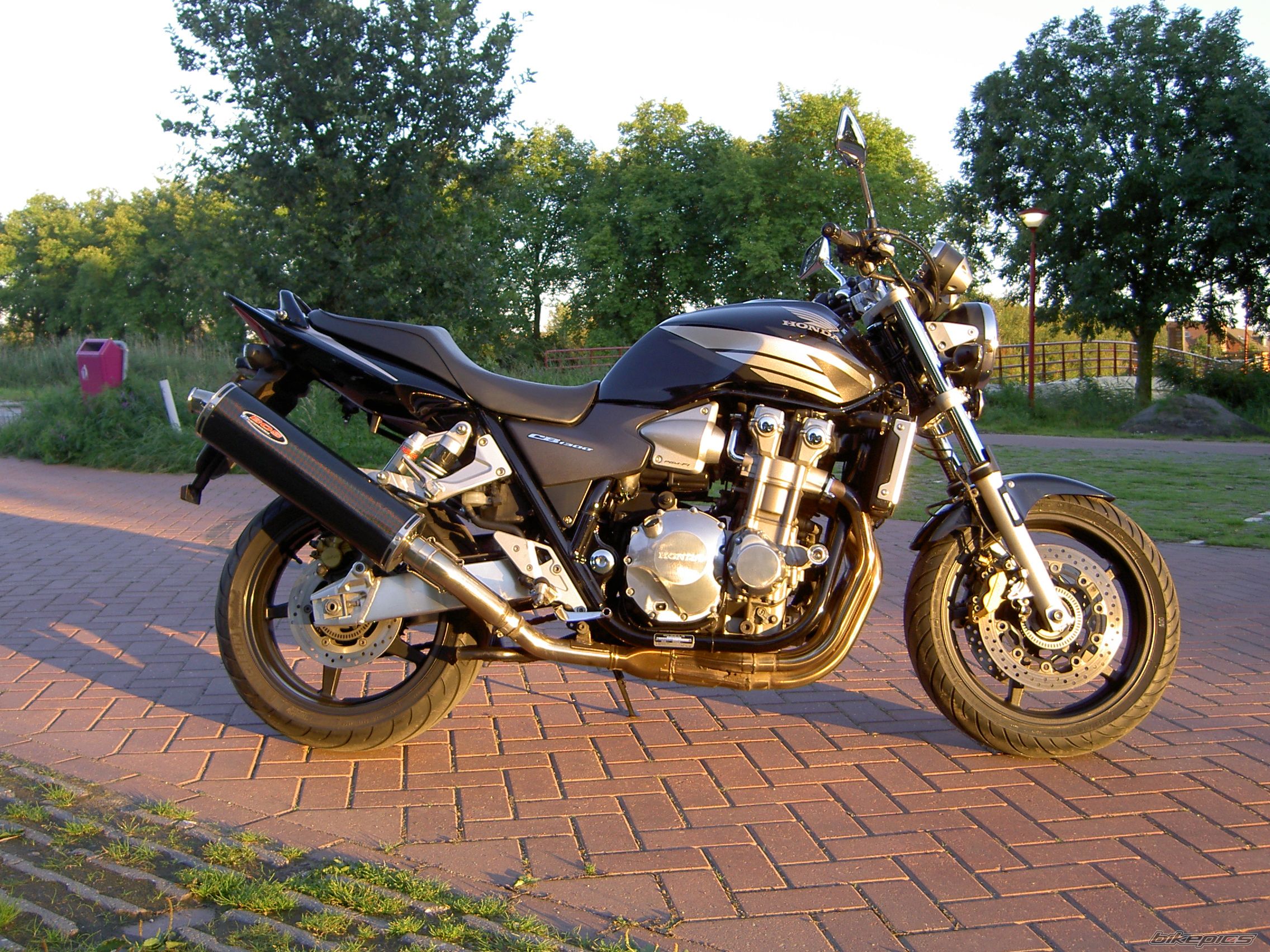 Bike Photo 1394323
