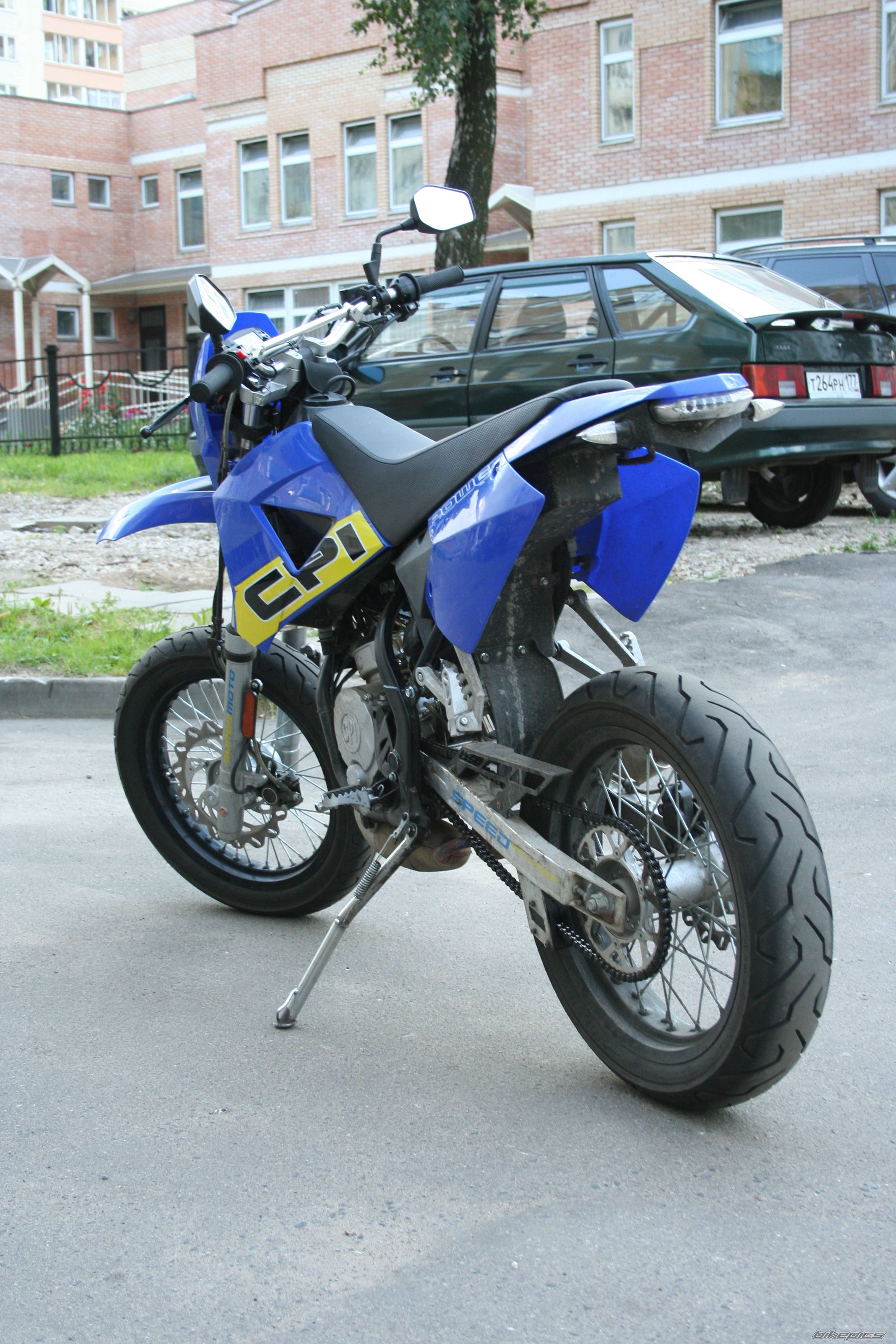 Photo 1394680
