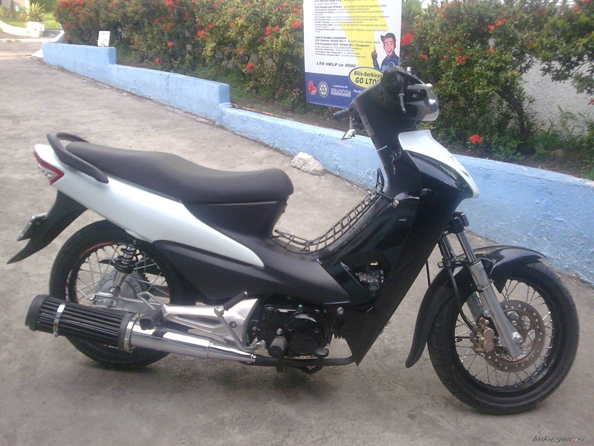 Photo 1394865