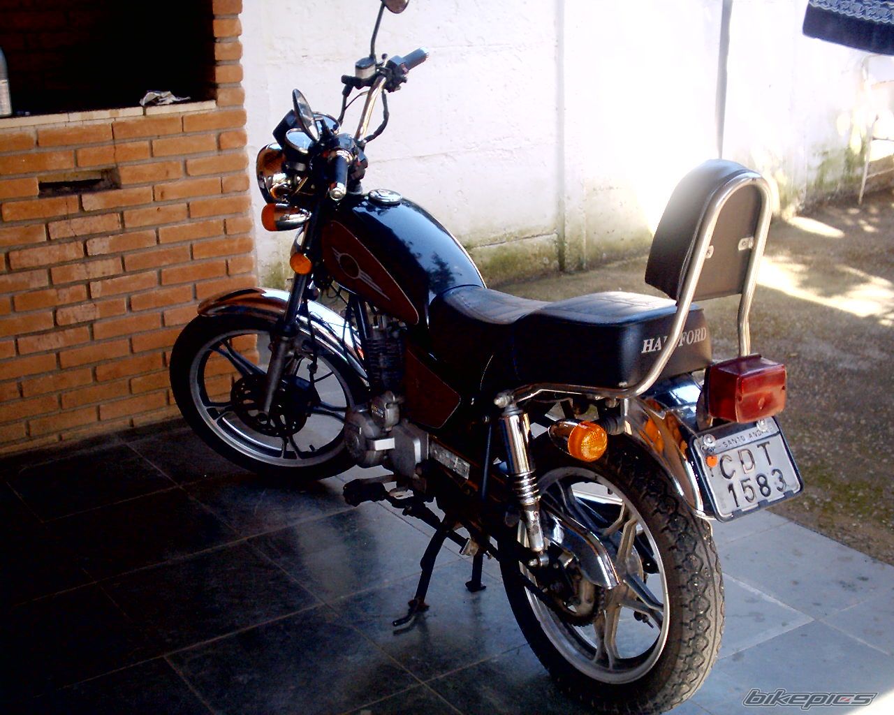 Photo 1394879
