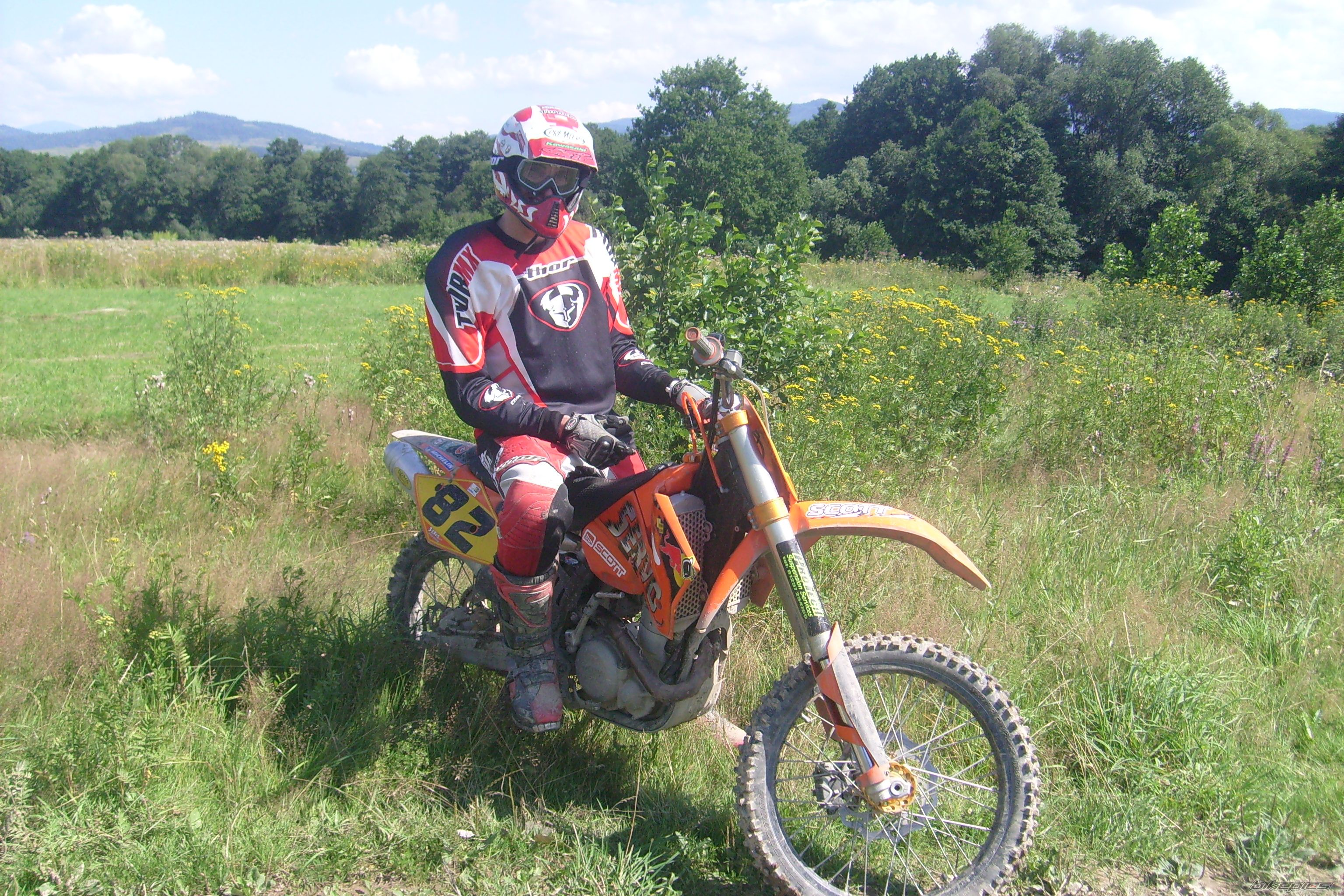 Photo 1394897