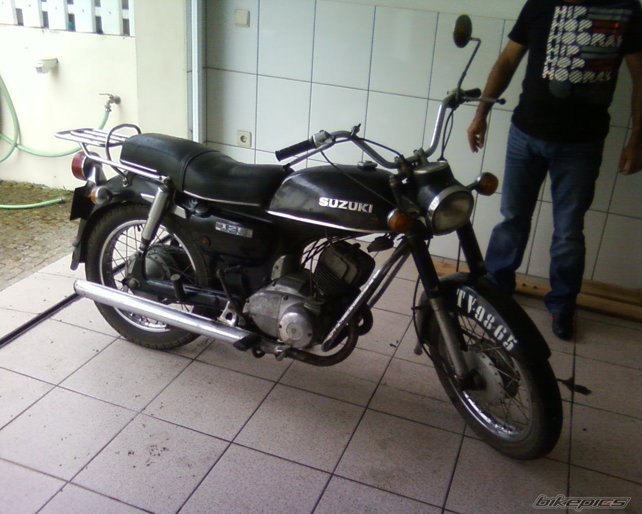 Photo 1394937