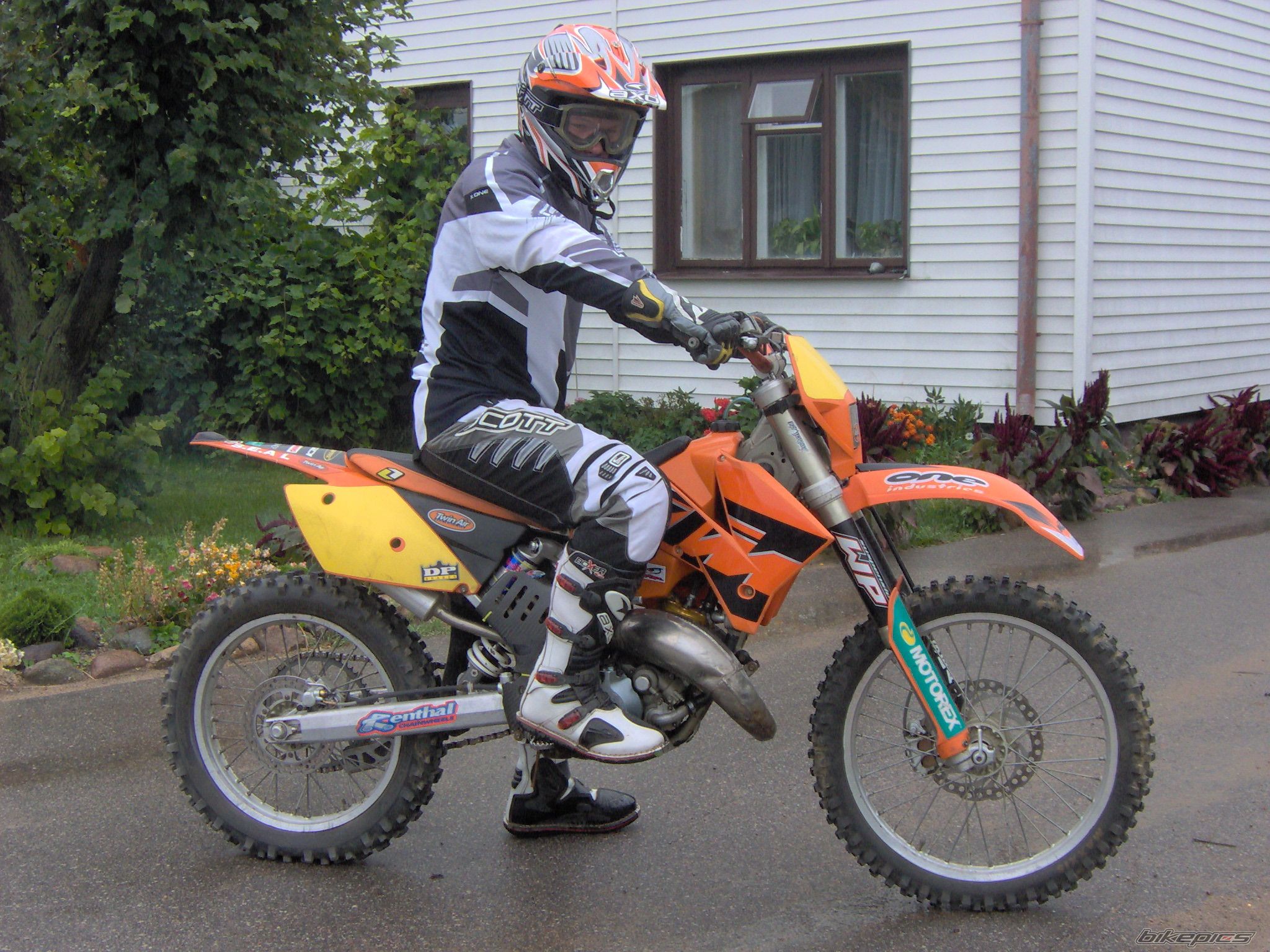 Photo 1395107