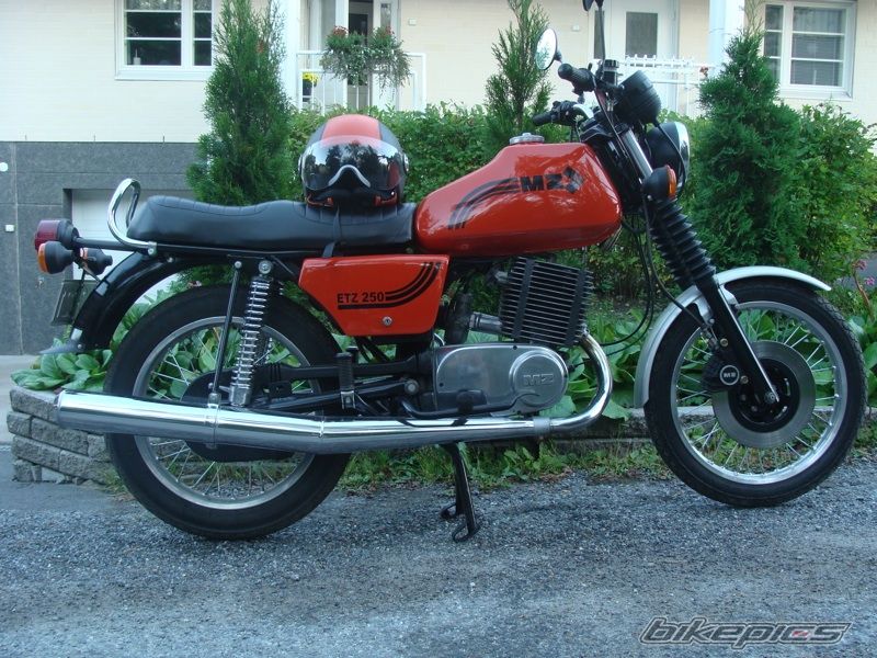 Bike Photo 1395444