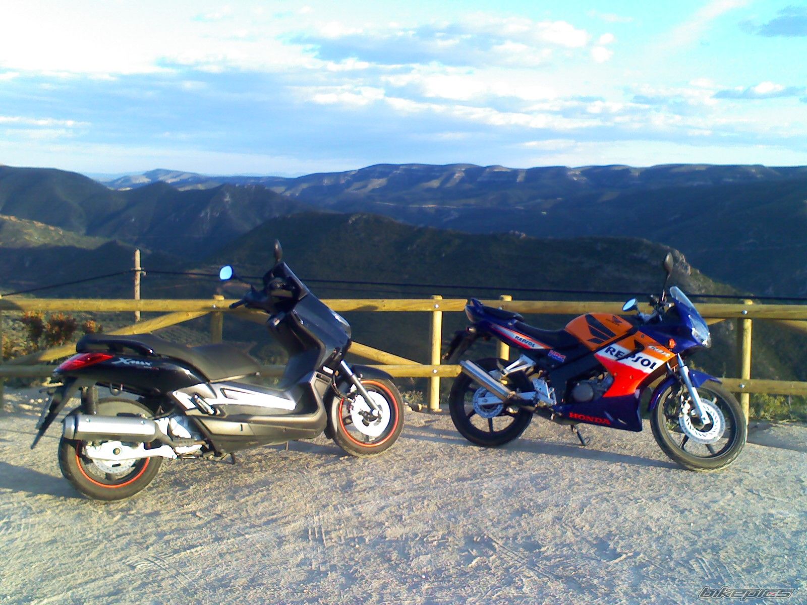 Photo 1395640