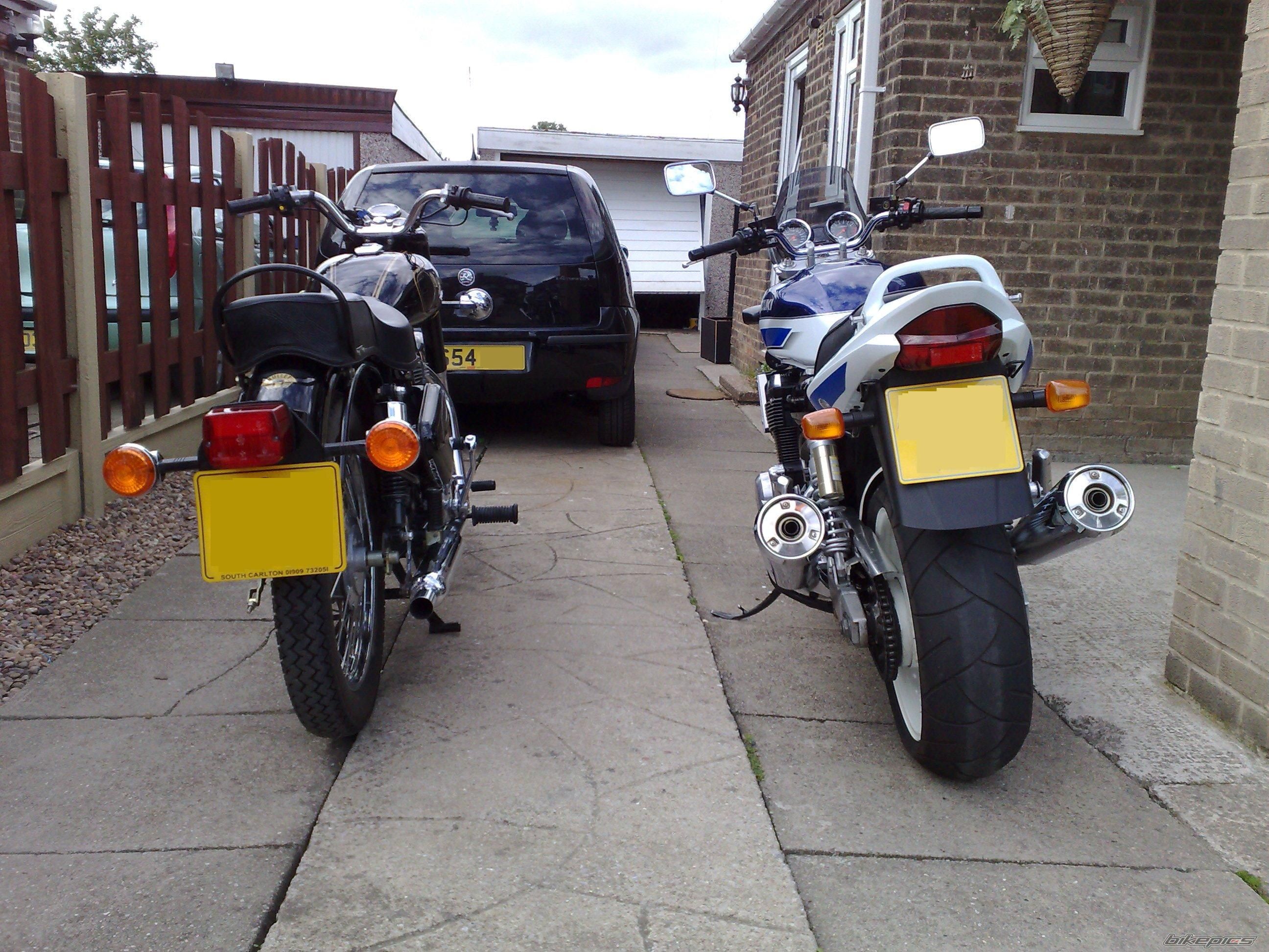 Photo 1395834
