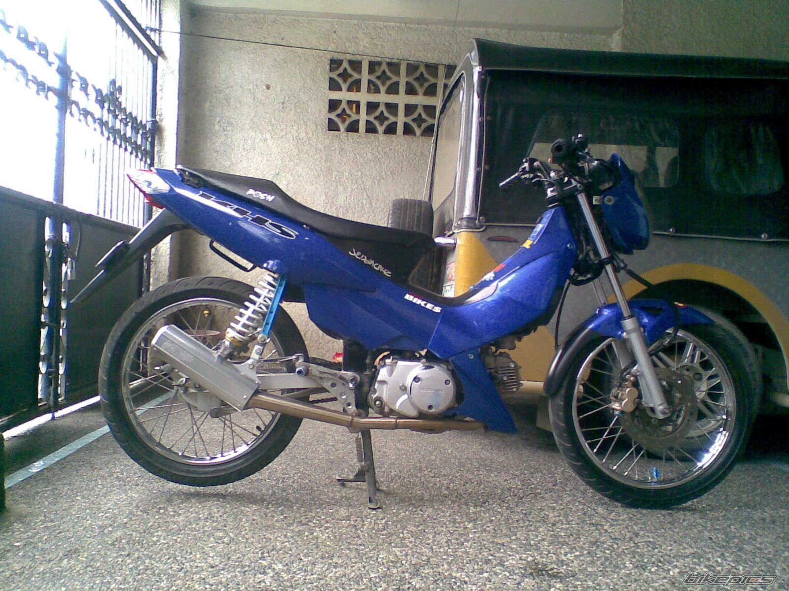 Photo 1396173