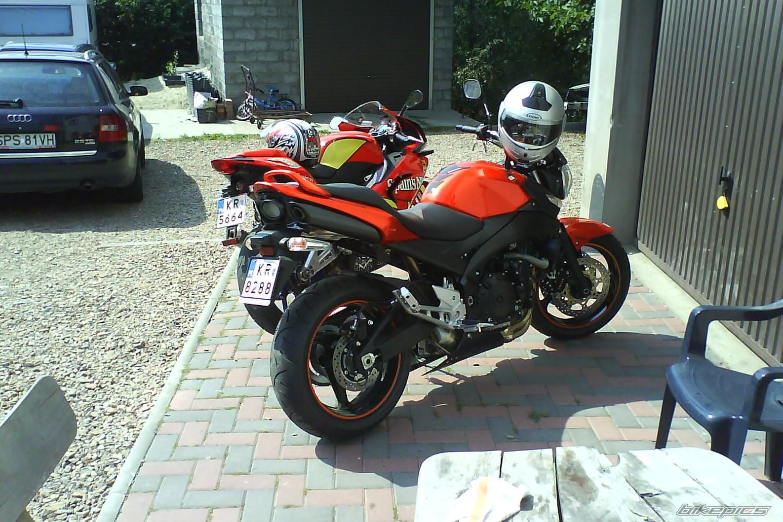 Photo 1396249