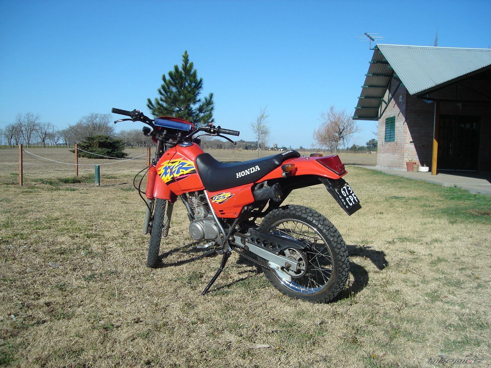 Photo 1396654