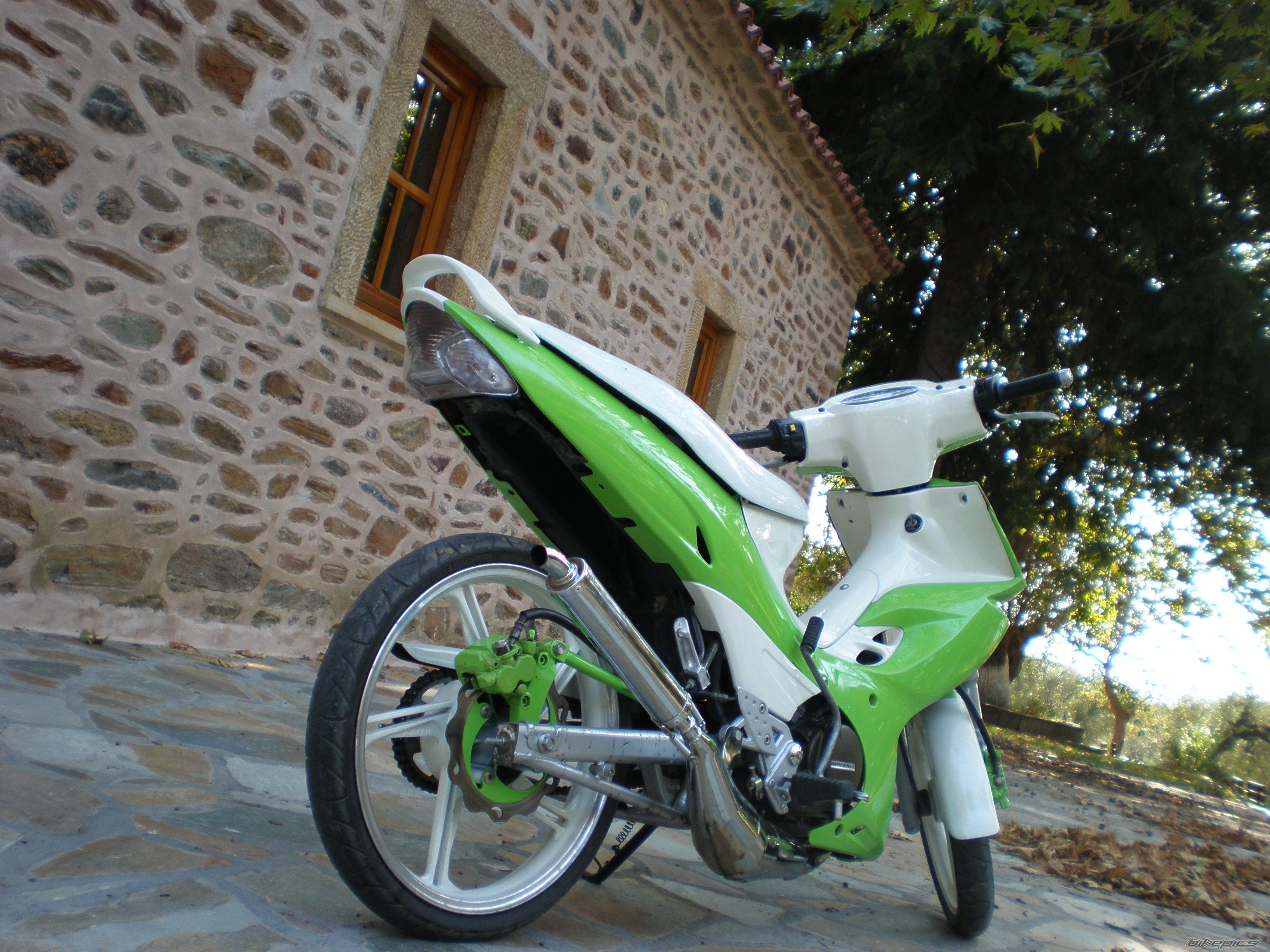 Photo 1396657