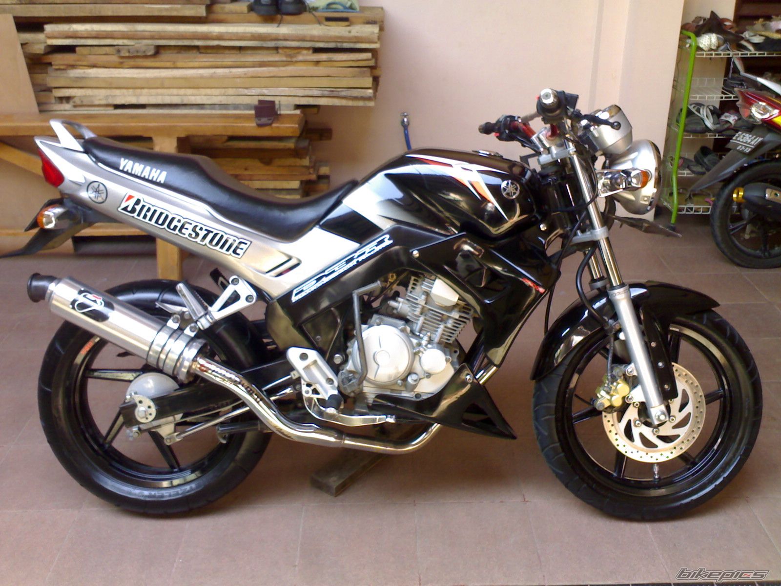 Photo 1396698