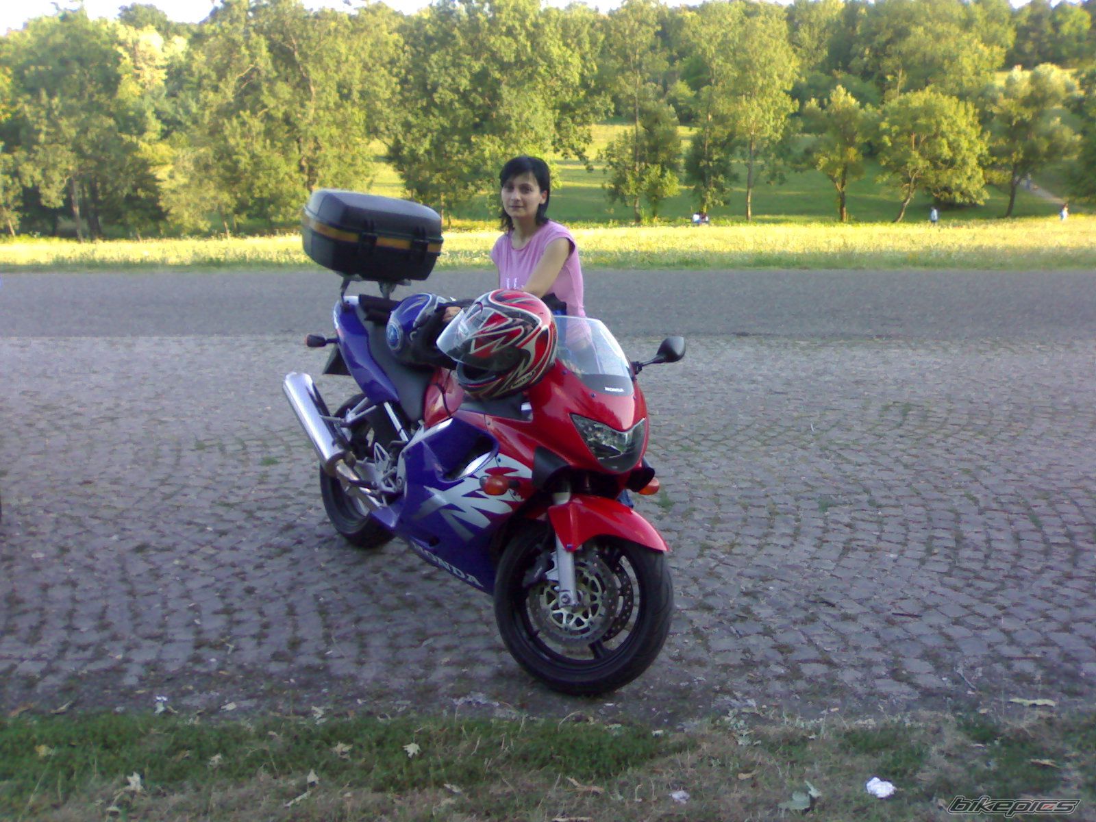 Photo 1396977