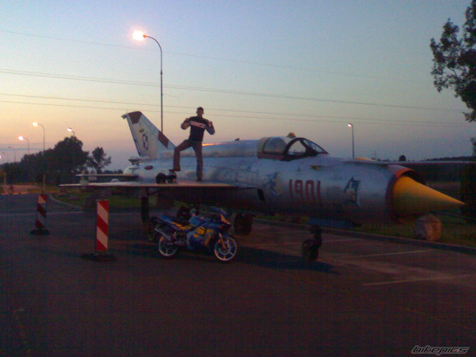 Photo 1398176